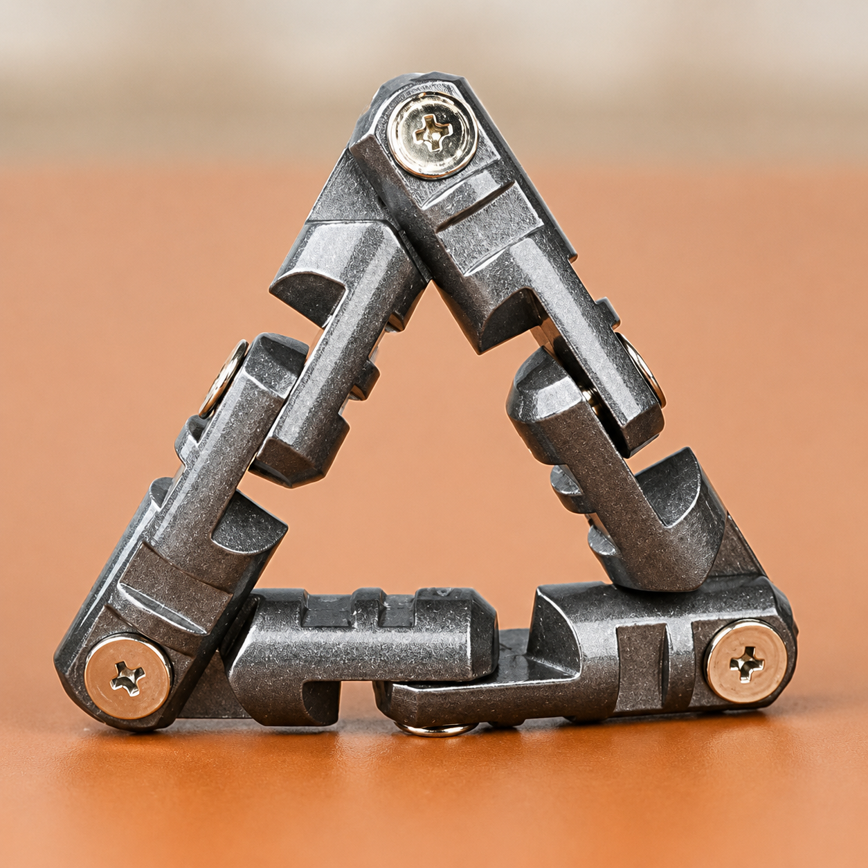 Triangle Metal Fidget Spinner – Roller Chain Stress Relief Toy